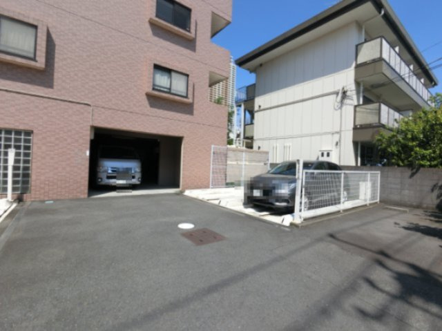 コンフォートグリーンの駐車場