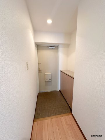 ル・アン緑地　仲介手数料無料の玄関