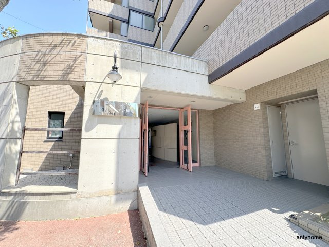 ル・アン緑地　仲介手数料無料のエントランス