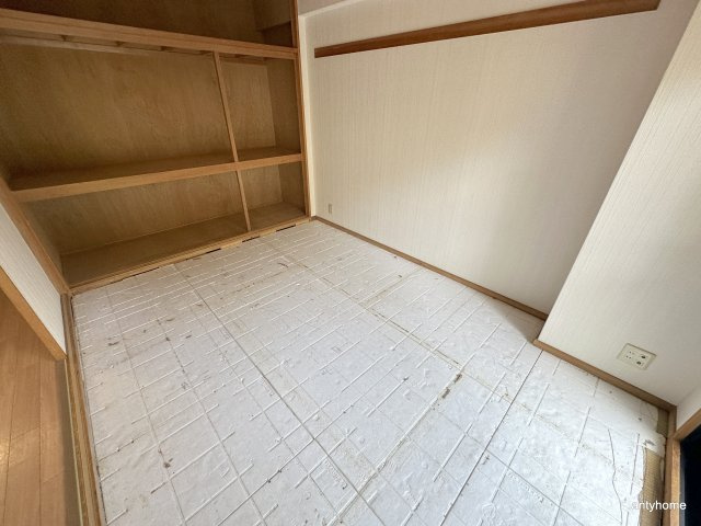 ル・アン緑地　仲介手数料無料の洋室