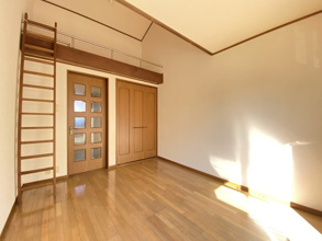 【寝室】