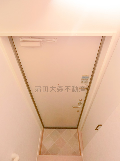 ソルナクレイシア蒲田の玄関