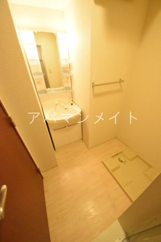 【設備】 | GLOIREMANSION | 室内洗濯機置場
