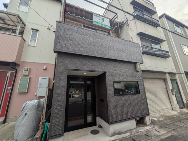 淀下津町２７９－８　１階店舗の外観