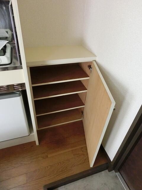 アーバ・ハイツ西早稲田の収納