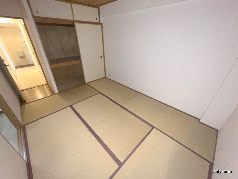 エランドール江坂　仲介手数料無料の寝室