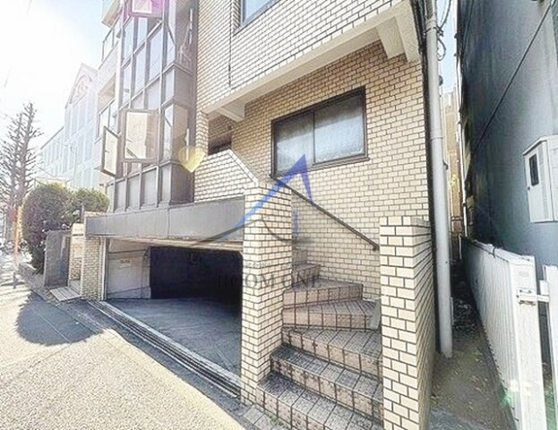 キングビルディングのエントランス|エントランスです。