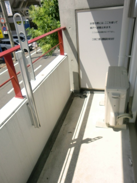 大阪市淀川区新北野１丁目の賃貸マンションのバルコニー