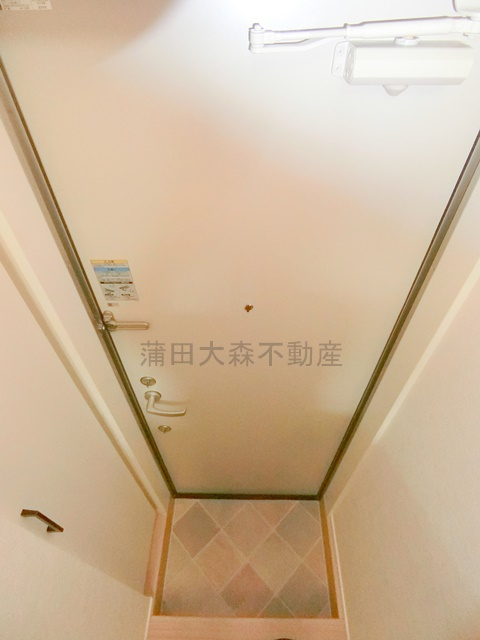 ソルナクレイシア蒲田の玄関