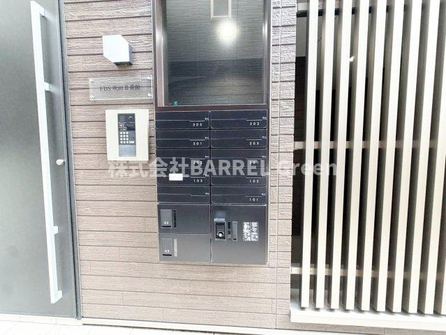 FDS吹田Ⅱ番館のエントランス