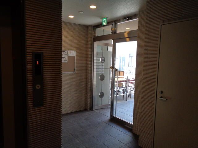 コスモ和光Ⅷのエントランス