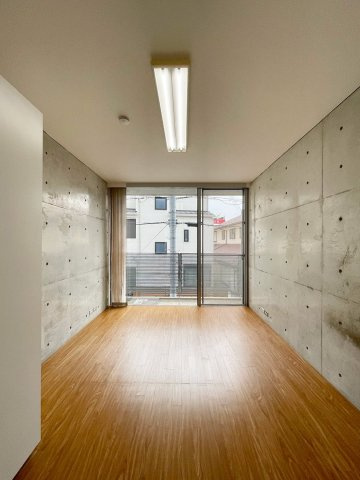 T's - CUBEの居間・リビング