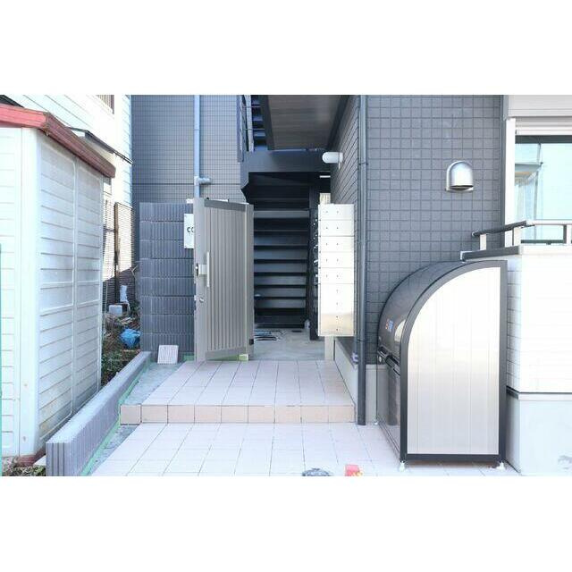 コンフィア目黒本町(コンフィアメグロホンチョウ)のエントランス