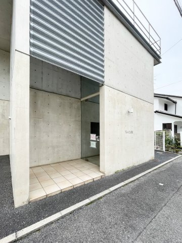 T's - CUBEの外観