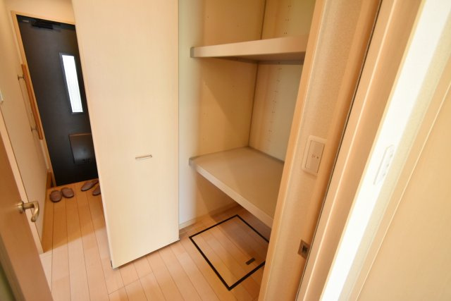 西宮市池開町のアパートの収納