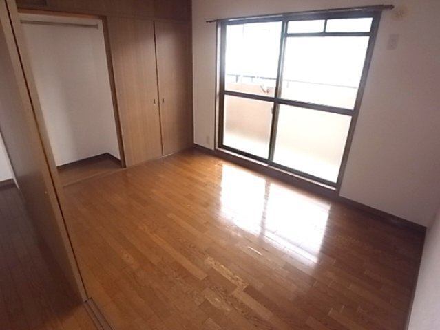 ウェルコート岡本の居間・リビング