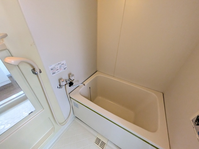 西宮市上大市４丁目の賃貸マンションの浴室