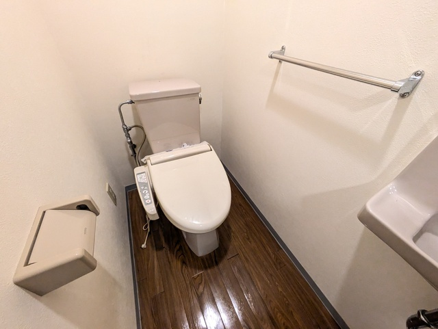 西宮市上大市４丁目の賃貸マンションのトイレ
