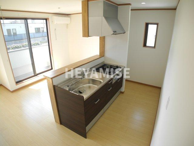 LUCASAのキッチン|※室内画像は別号室のもの