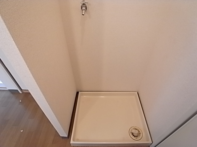 芦屋市西蔵町のアパートの洗面所