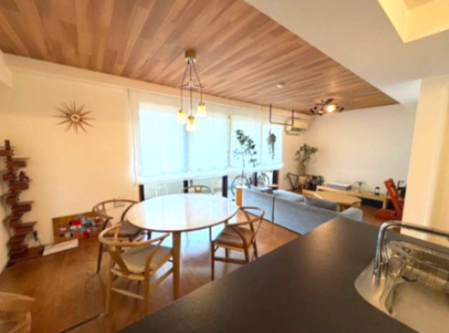 神戸市東灘区住吉本町３丁目の賃貸マンションの居間・リビング|家具家電はイメージです