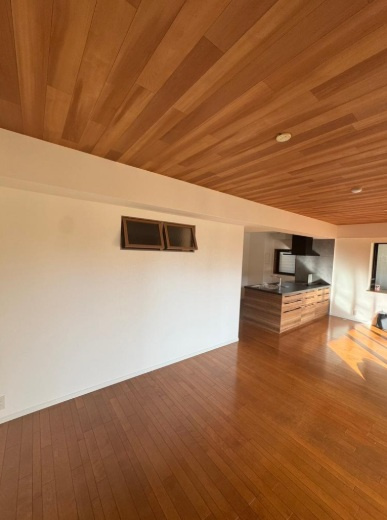 神戸市東灘区住吉本町３丁目の賃貸マンションの居間・リビング