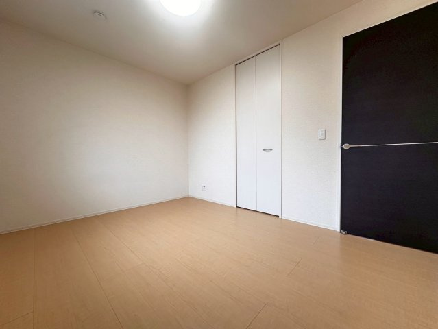 【洋室】 | クロスロードⅡB棟