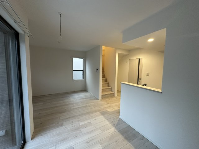 豊田市丸山町戸建の居間・リビング