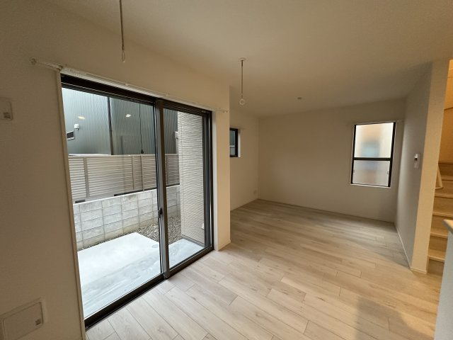 豊田市丸山町戸建の居間・リビング