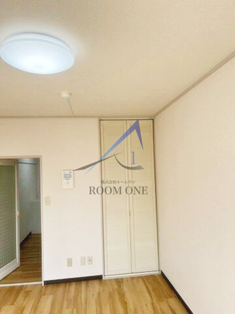 ノーリーズン船堀の居間・リビング|洋室のお部屋です。