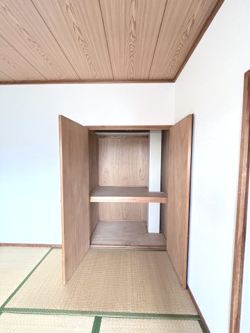 コーポ姫ケ浦の収納|別部屋の画像になります