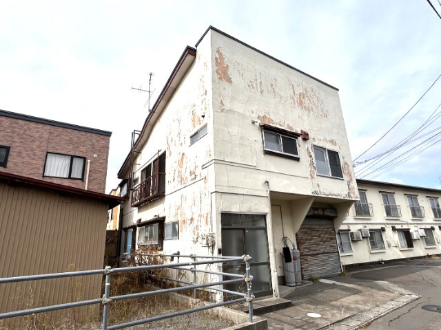 青森市旭町２丁目のアパート