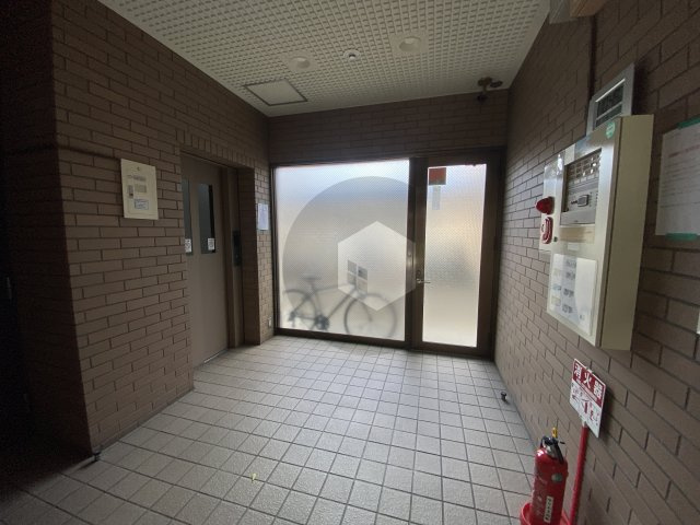 セリエス元町のロビー