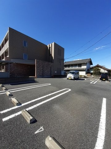 【駐車場】 | ジュネス　Ｍ | 駐車場完備です