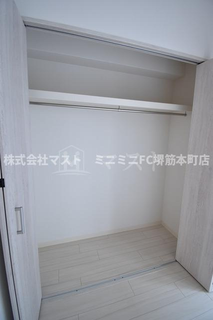 フォーリアライズ本町レクスの収納|※カラーは茶系のお部屋になります。