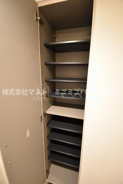 フォーリアライズ本町レクスの収納