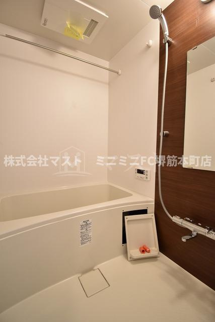 フォーリアライズ本町レクスの浴室