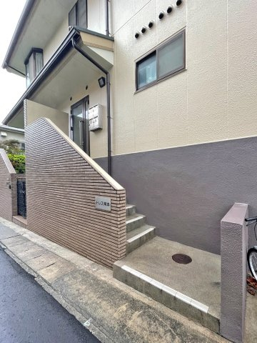 トレス岡本の外観