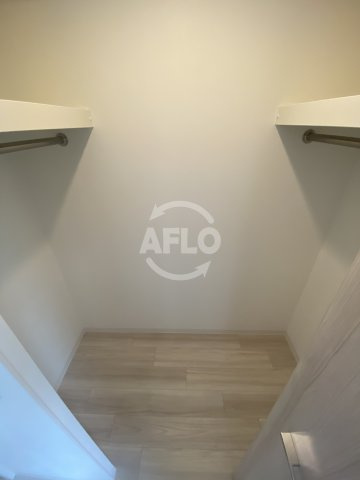 ミラージュパレス難波幸町の収納|ミラージュパレス難波幸町　ウォークインクローゼット