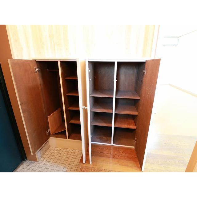 川崎市麻生区岡上の賃貸マンションの玄関