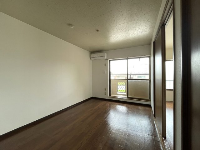 グリーンコーポ伊藤Aの洋室