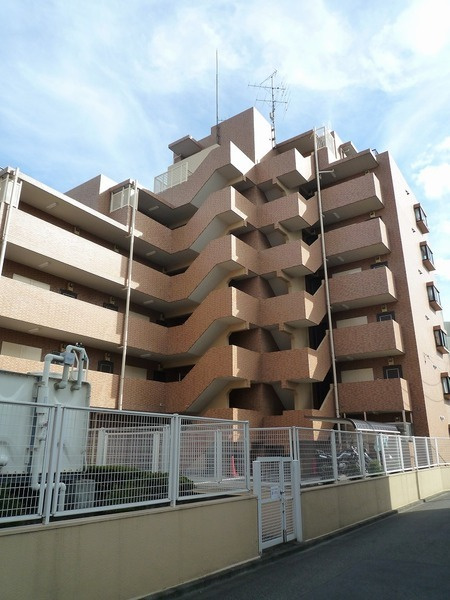 ライオンズマンション高津の外観