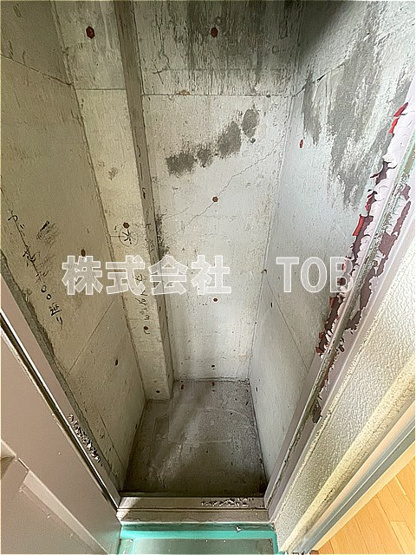 【その他】 | 上祖師谷マンション-定期借家2年- | バルコニー収納