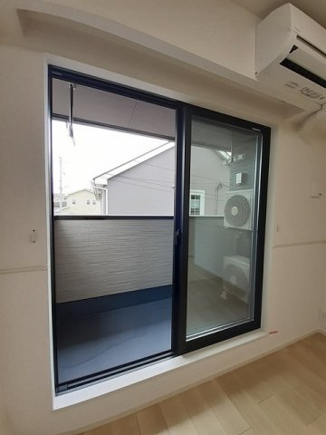 エステリーゼのバルコニー|暖かな日差しのふりそそぐバルコニー