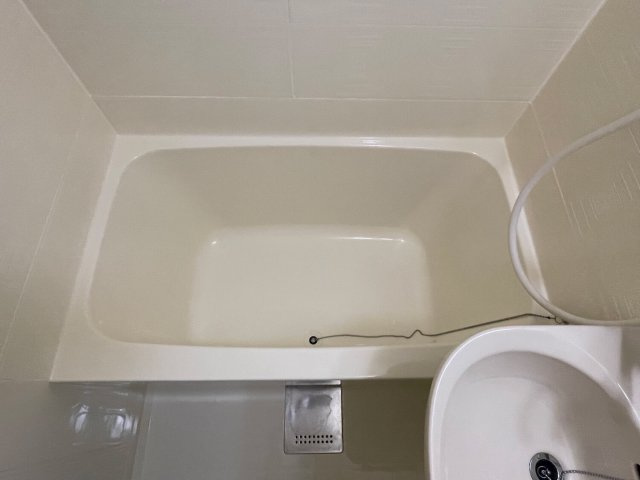 西尾ビルの浴室