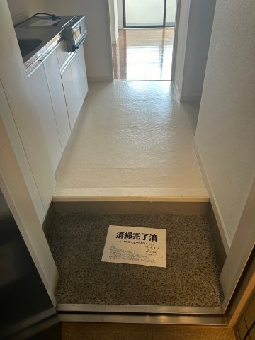 ラミアール佐々木の玄関