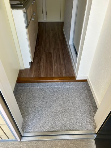 ラミアール佐々木の玄関