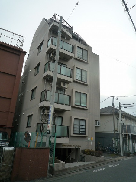 モリス府中ファーストステージの外観