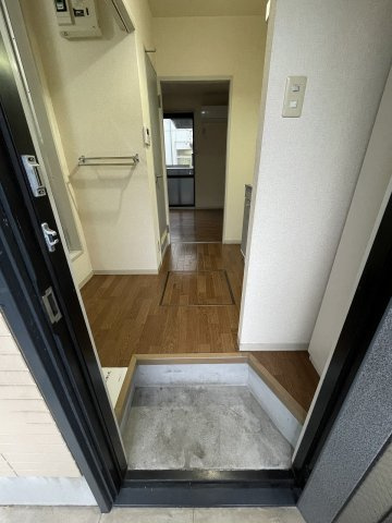 アンビション八千代の玄関