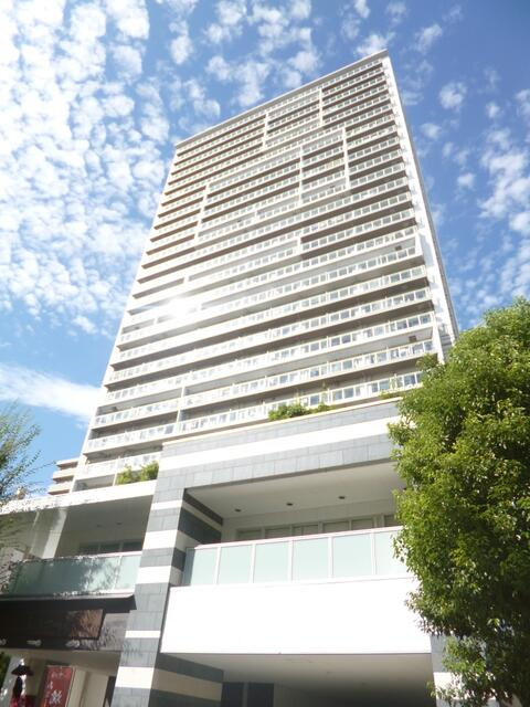 ライオンズ四谷タワーゲートの外観